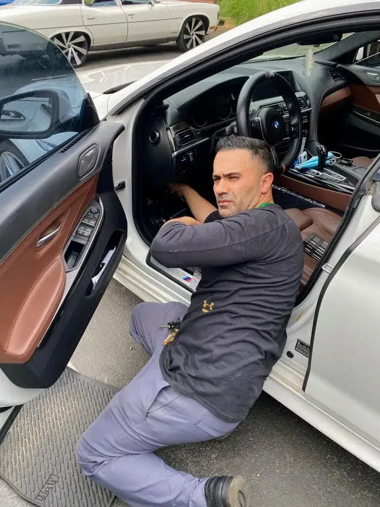 Rahim Making a key for bmw
